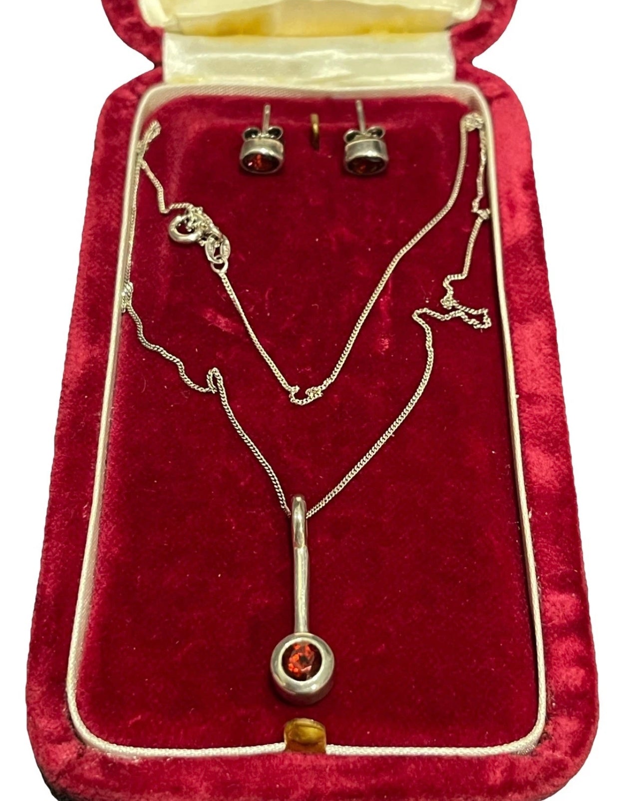 Vintage Sterling Silver Garnet Necklace Earrings Set