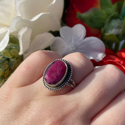 Vintage Sterling Silver Ruby Pink Statement Ring Q