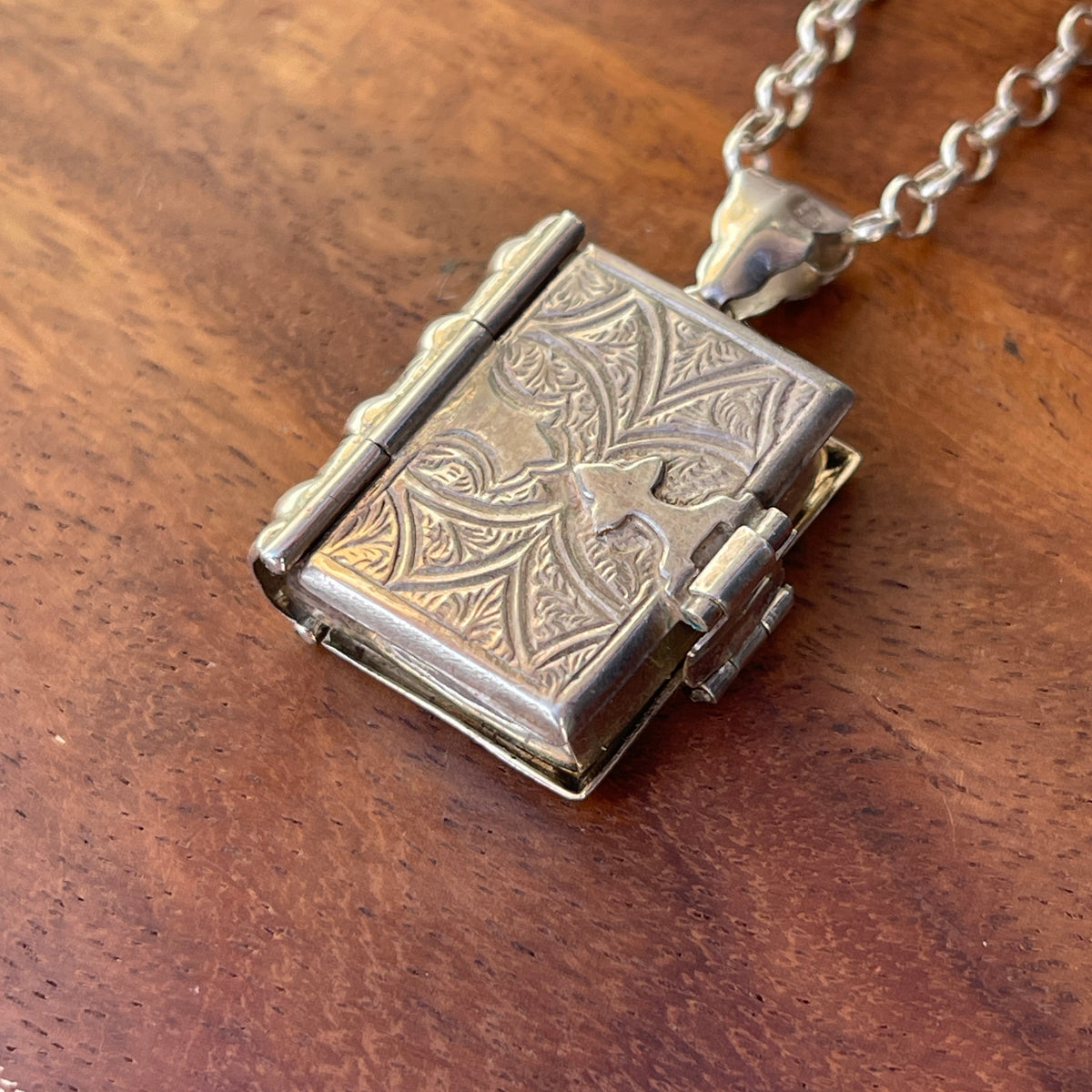 Unreleased: Vintage Sterling Silver Bound Book Locket 15g (2 of 2 available)