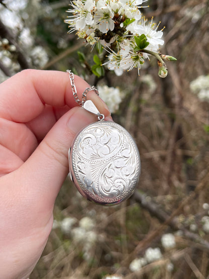Vintage Sterling Silver Large Filigree Locket 1983