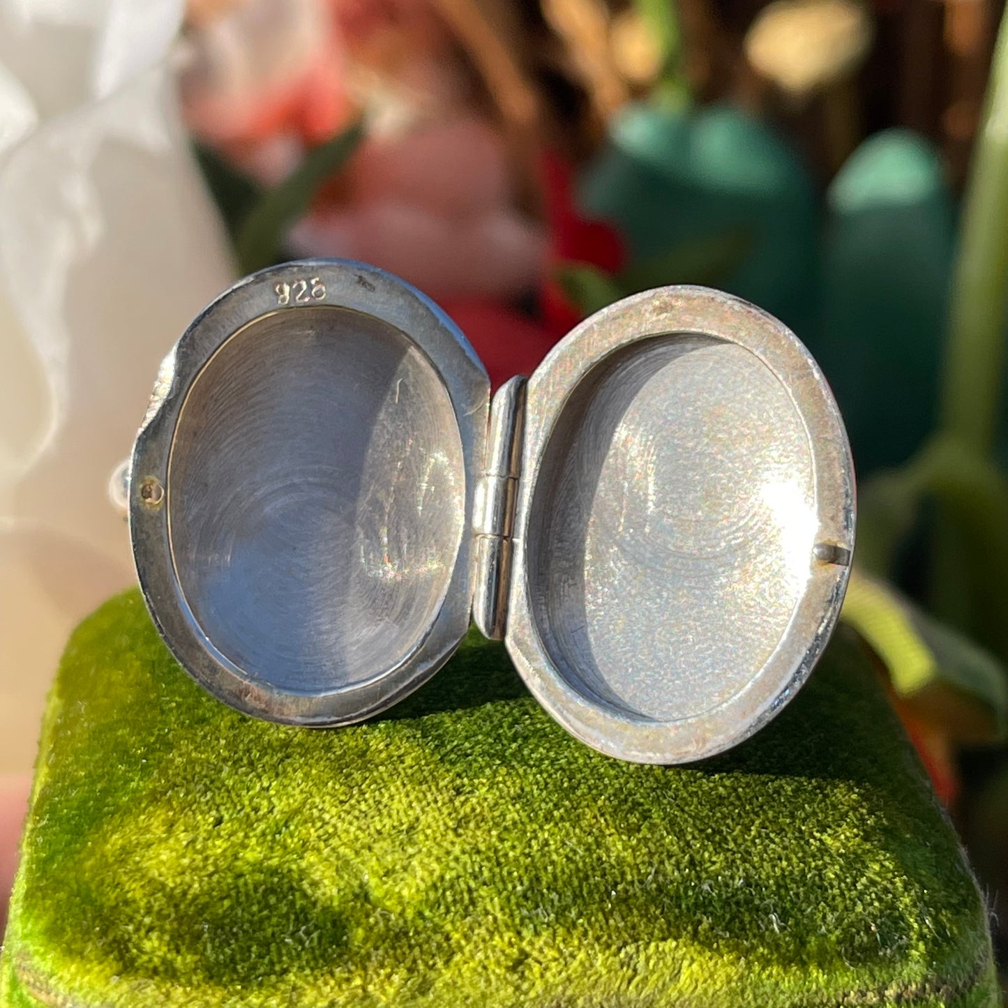 Vintage Sterling Silver Filigree Engraved Locket Ring N