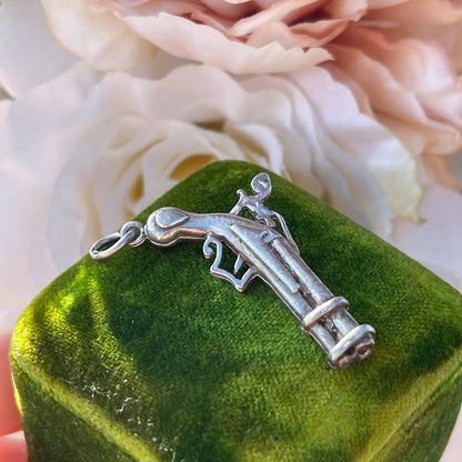 Sterling Silver Vintage Flintlock Pistol Gun Charm 4g