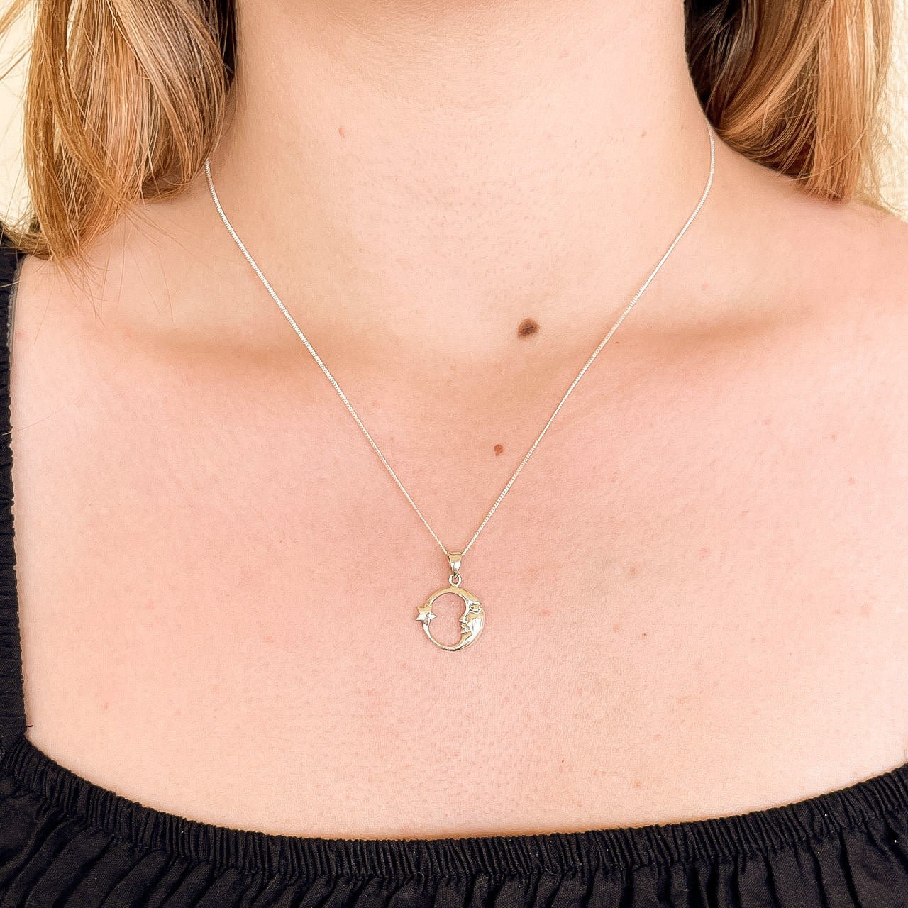 THE MOON & SHOOTING STAR