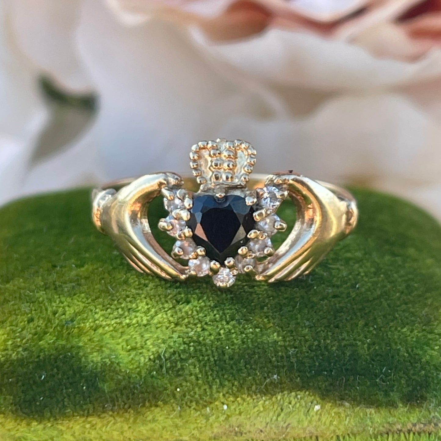 Vintage 9ct Gold Claddagh Ring heart hands Crown Sapphire Q R 2g