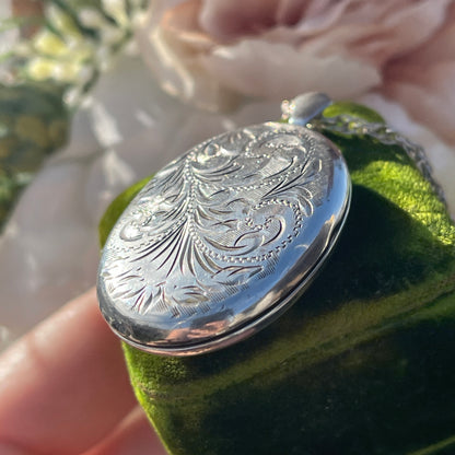 Vintage 1978 Sterling Silver Traditional Filigree Oval Locket 1.5” 38mm 17g