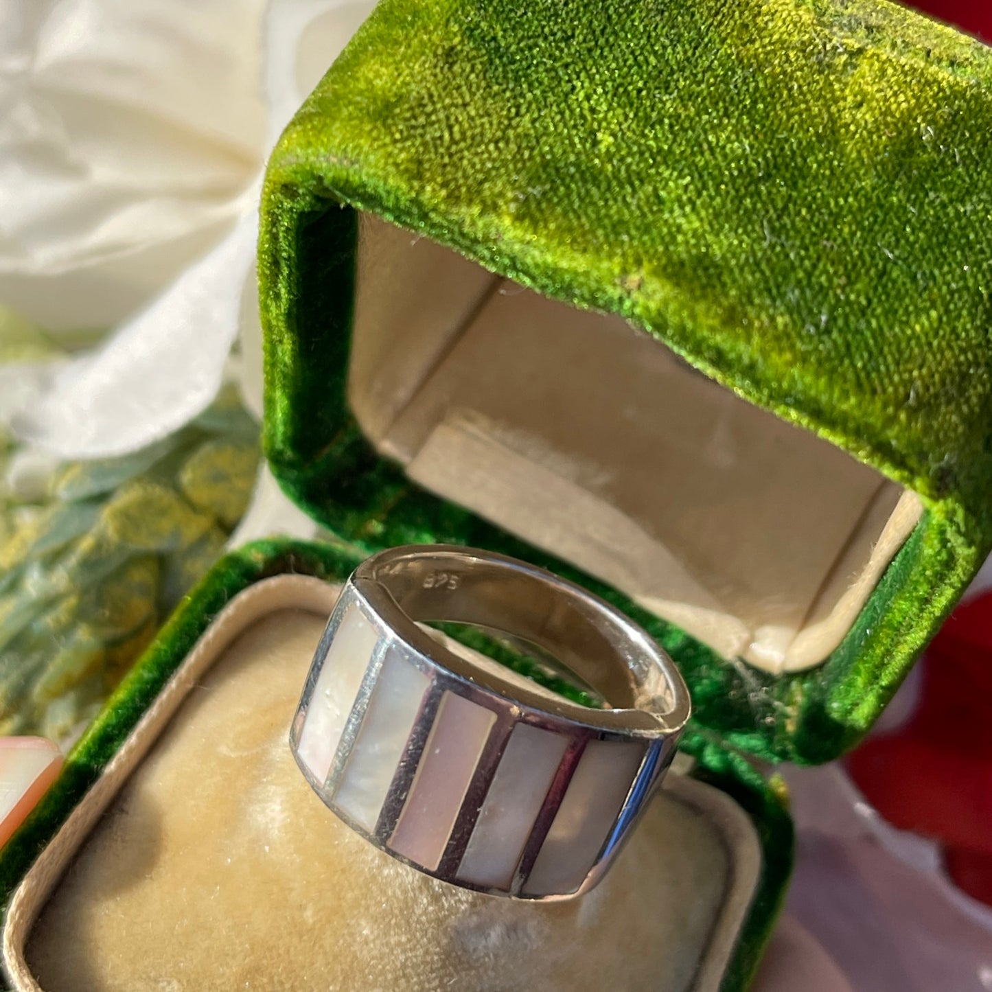 Vintage Sterling Silver Mother Of Pearl Panel Chunky Ring Q