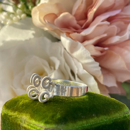 Vintage 60s Swedish Sterling Silver Modernist Loops Etched Sami Ring S 3.2g