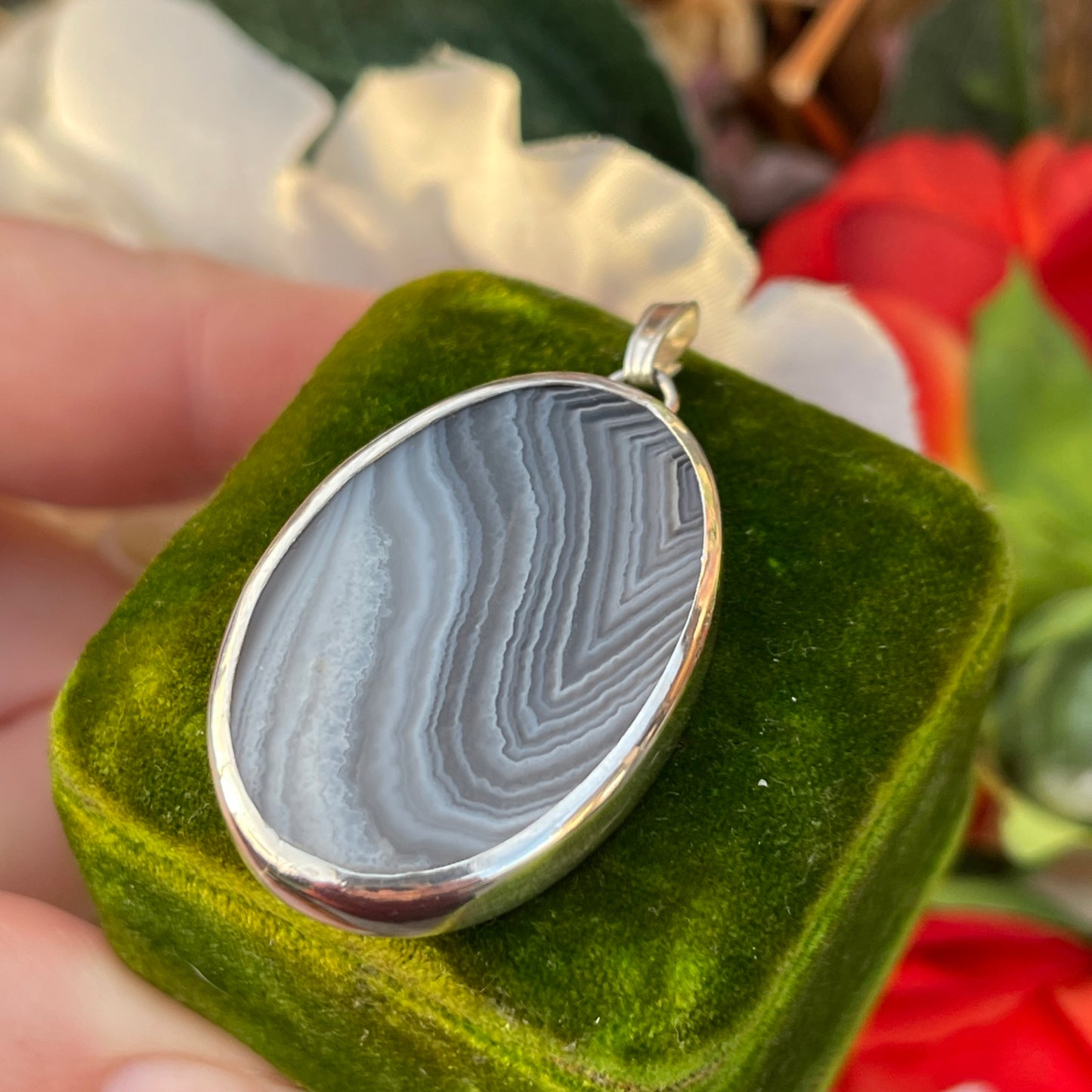 Vintage Silver 70s Crystal Agate Oval Necklace