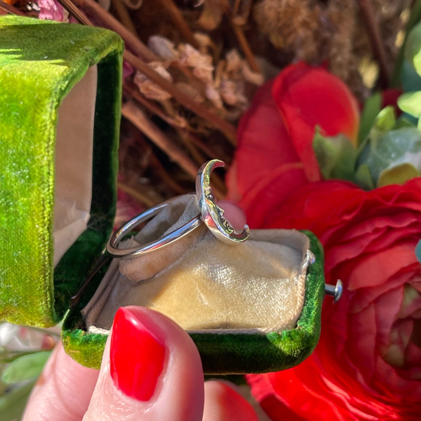 Sterling Silver Crescent Moon Face Ring Vintage Victorian Look Celestial Style S