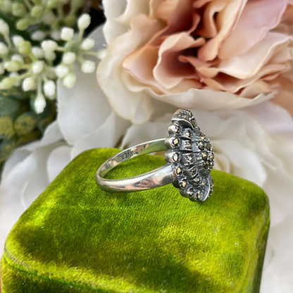 Unreleased: Art Deco Sterling Silver Marcasite Oval Flower Ring O