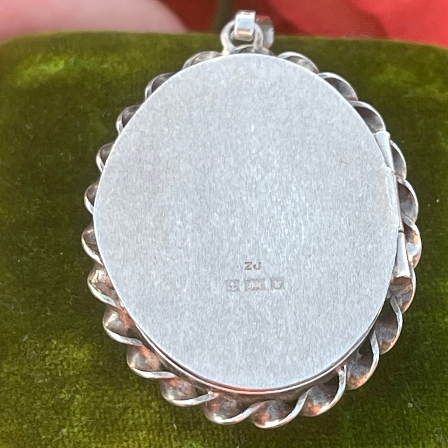 Vintage Silver 70s Victoriana Revival Locket Pendant Necklace