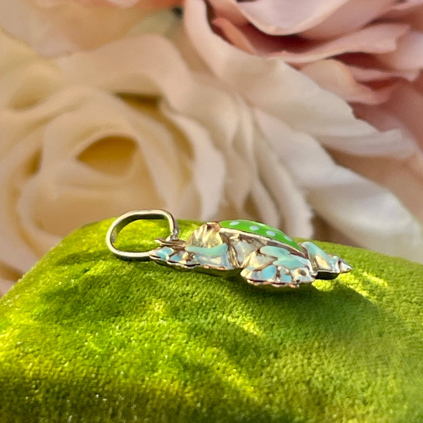 Vintage 9ct Yellow Gold Enamel Frog Charm Puffed 3d
