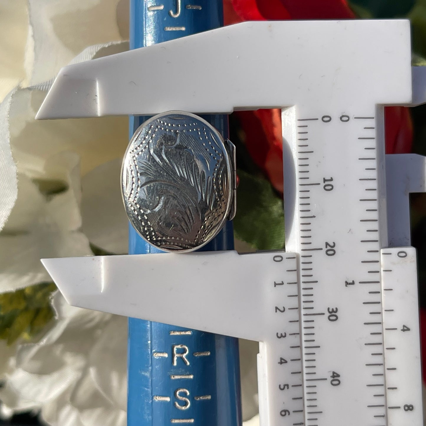 Vintage Sterling Silver Filigree Engraved Locket Ring N