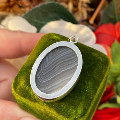 Vintage Silver 70s Crystal Agate Oval Necklace