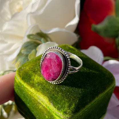 Vintage Sterling Silver Ruby Pink Statement Ring Q