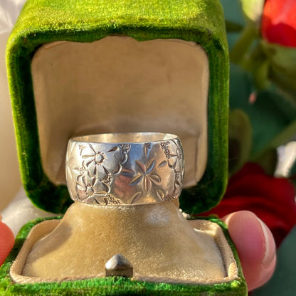 Vintage Sterling Silver Floral Star Engraved Thick Band Ring 12mm 1973 U-V