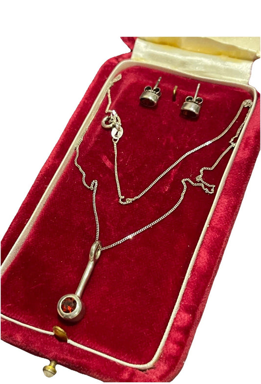 Vintage Sterling Silver Garnet Necklace Earrings Set