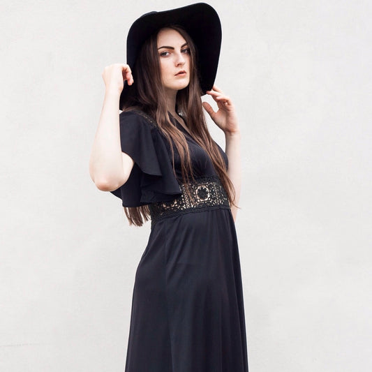 THE BLACK CROCHET ANGEL