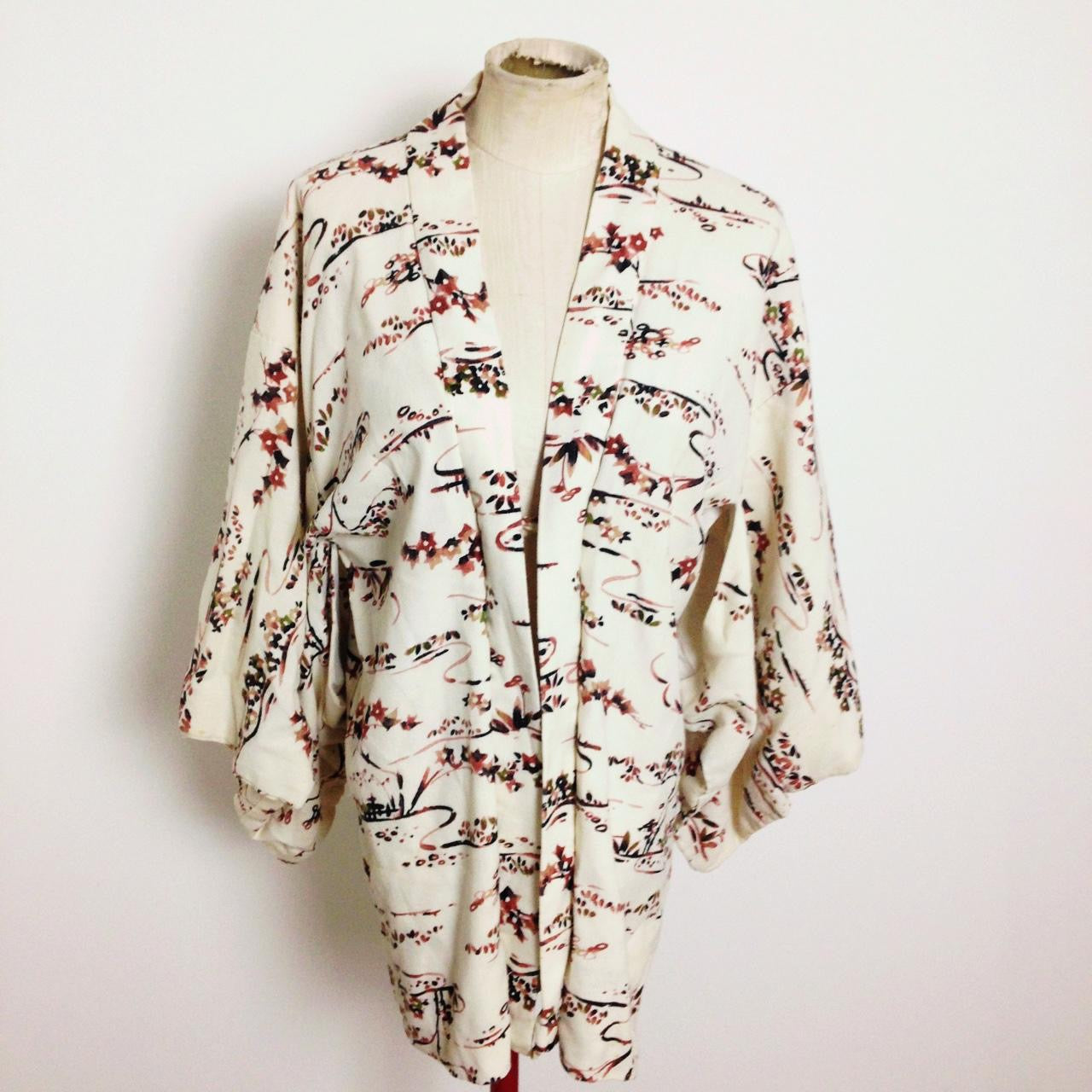 Vintage Cream Floral Japanese Kimono Jacket