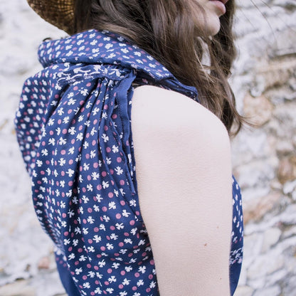 Vintage midi/maxi dress in blue western ditsy print with ruched sleeve