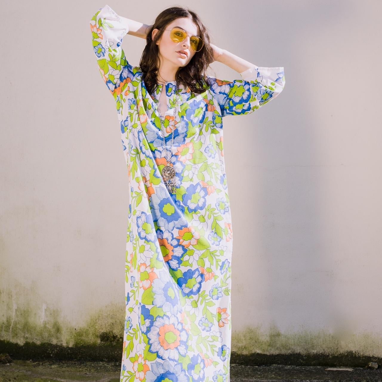 Vintage 1960s Kaftan Psychedelic Floral Maxi Dress