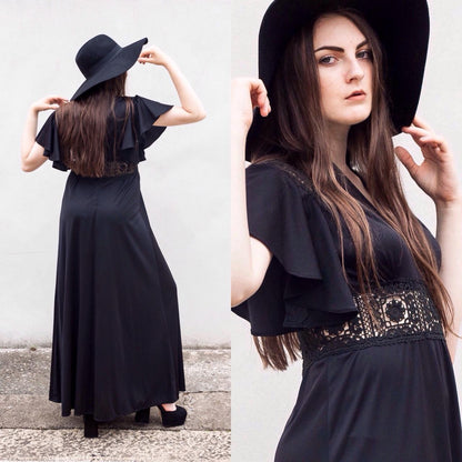 THE BLACK CROCHET ANGEL