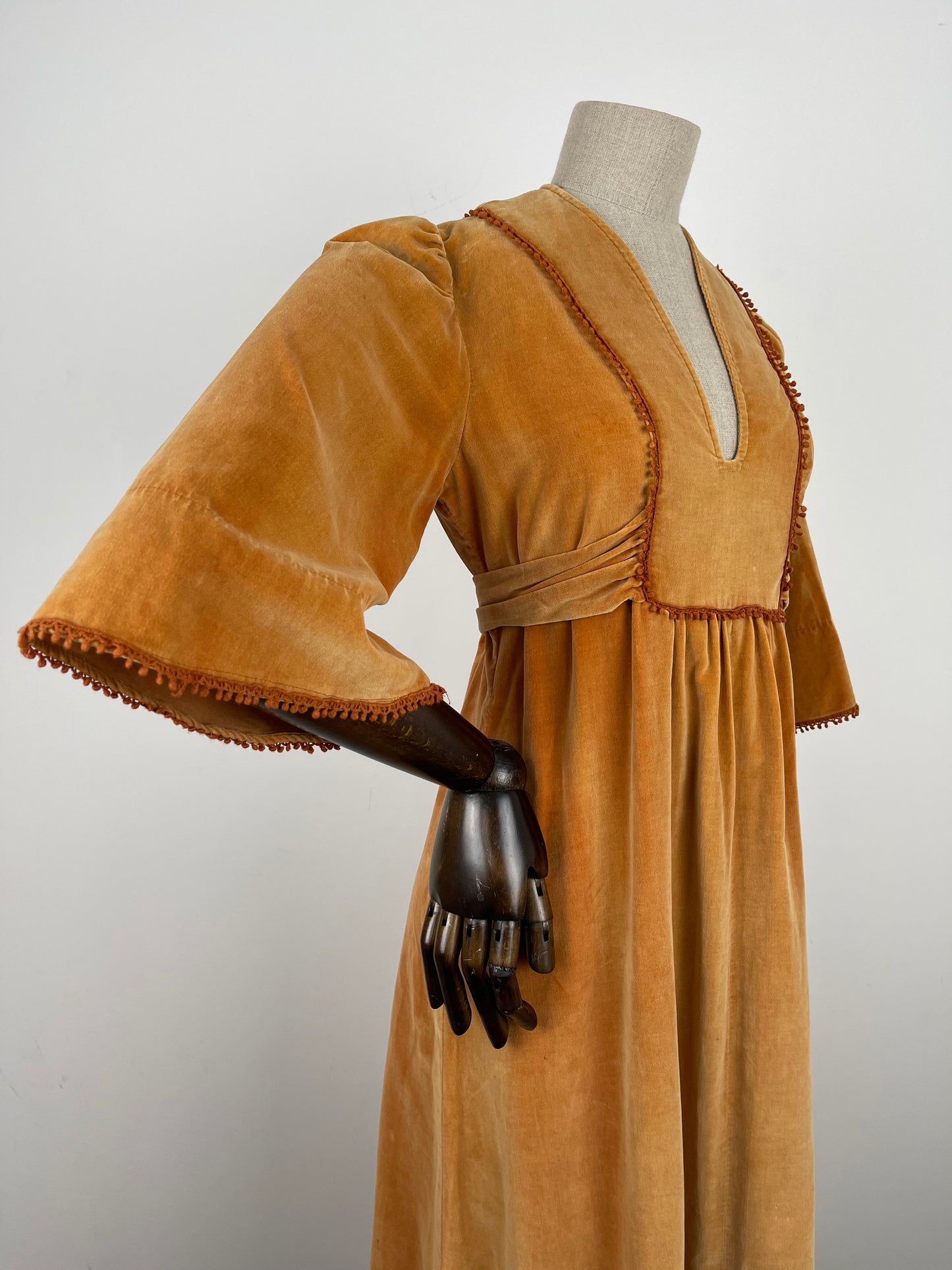 THE PEACHY EARLYBIRD