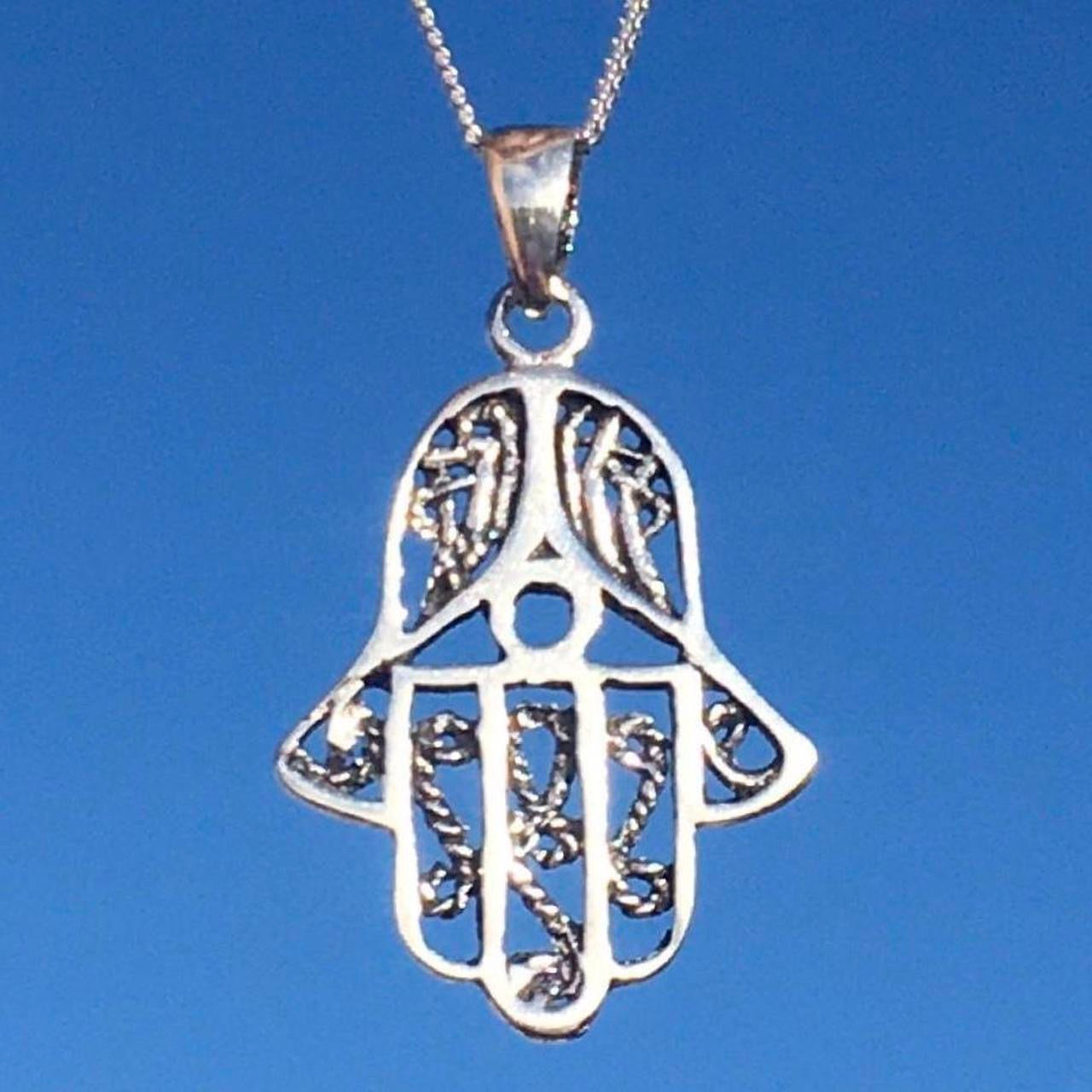 THE LUCKY HAMSA