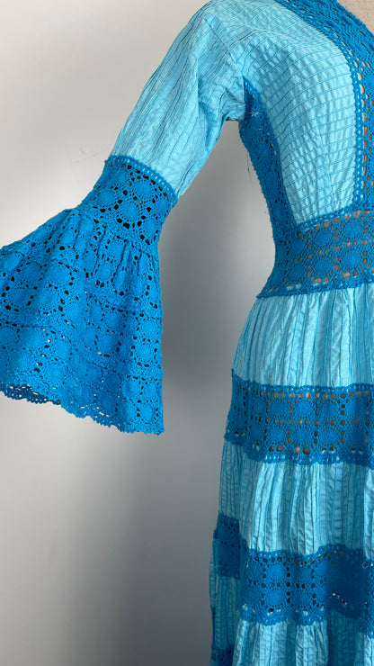 THE TURQUOISE CROCHET