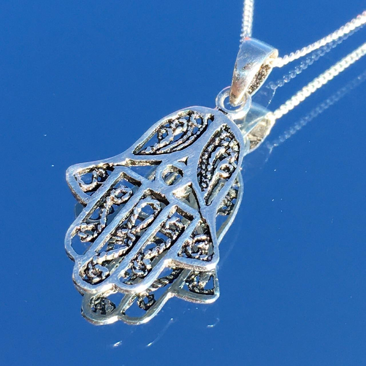 THE LUCKY HAMSA