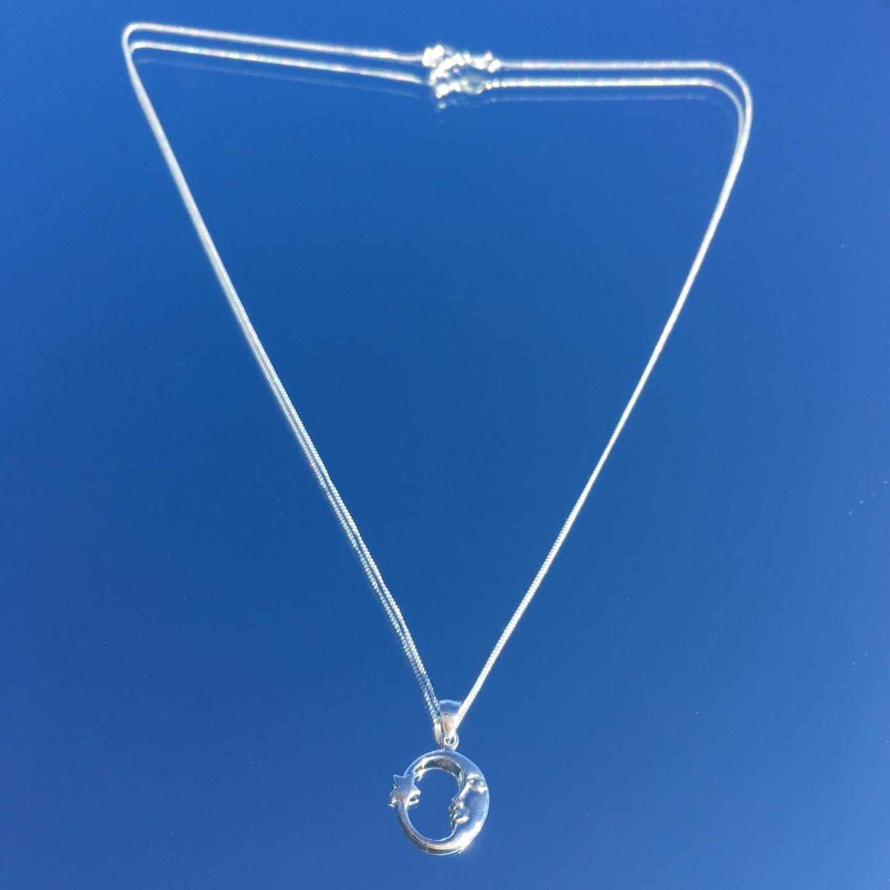 THE MOON & SHOOTING STAR